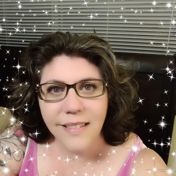 Meet your Posher, Audra - Picture 1 of 1
